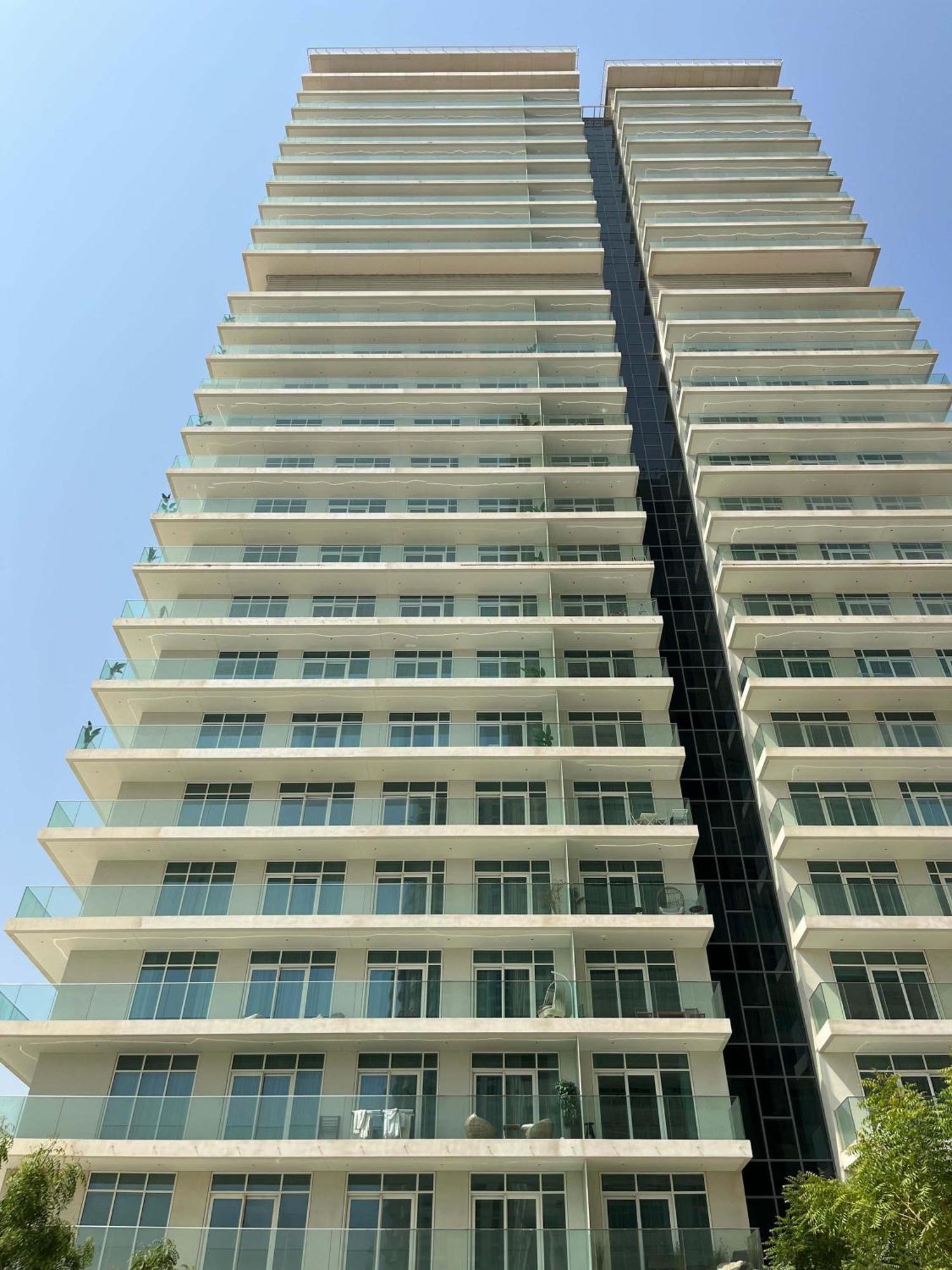 Silkhaus Palm View 1Bdr With Private Beach In Emaar Beachfront Дубай Экстерьер фото